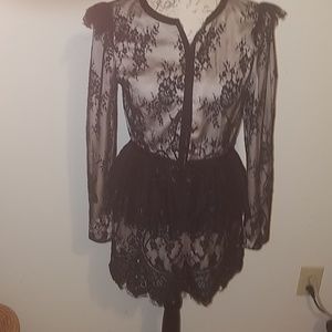 Pearl two piece lace short set